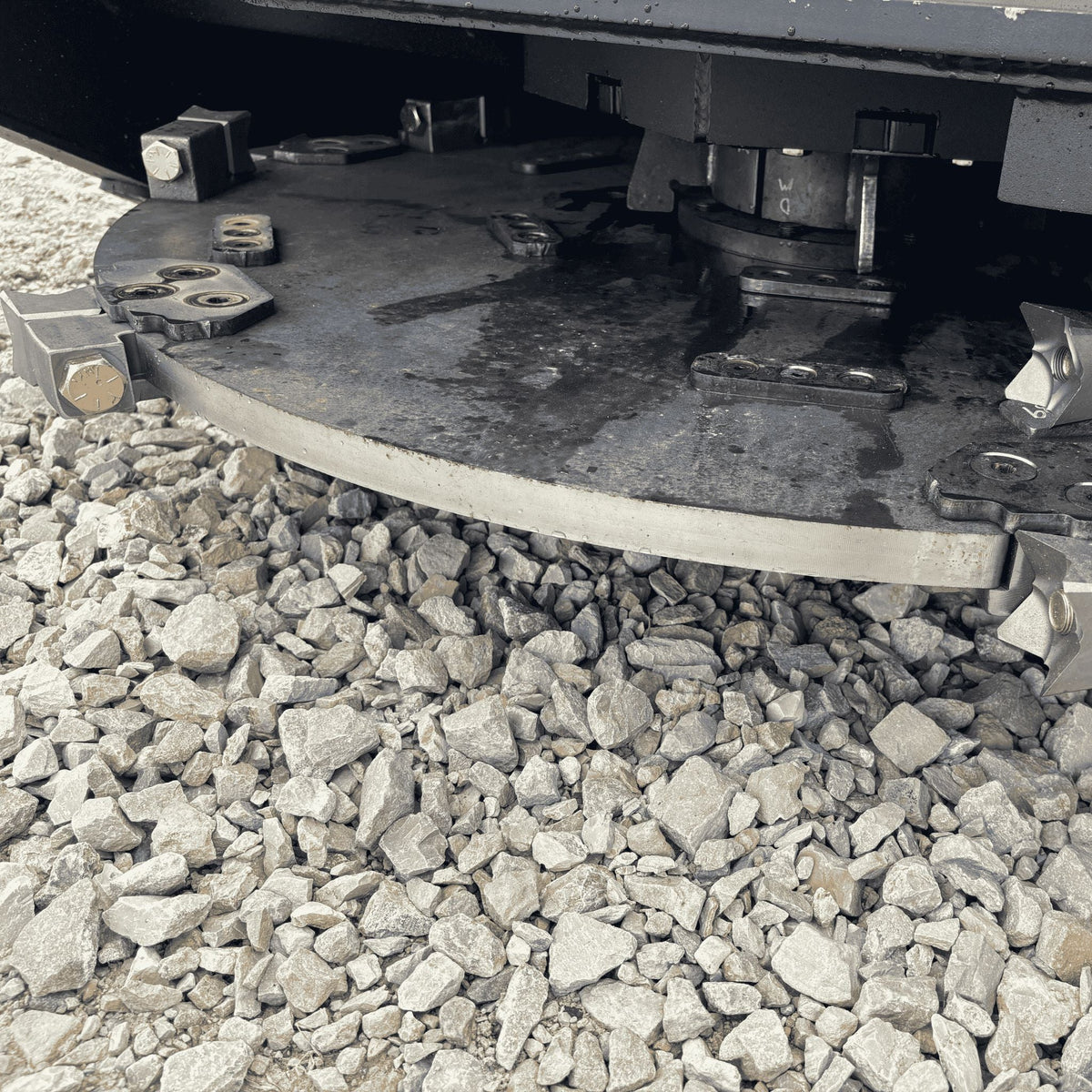 Stinger Decimator Disc Mulcher | Piston Motor | 14" Capacity